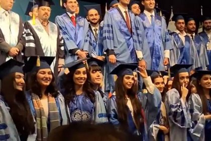 Controversy over the presence of girls with optional hijab at graduation ceremony