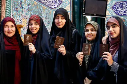 Abbas Abdi: Voter Turnout in Tehran Elections Will Be Below 15%