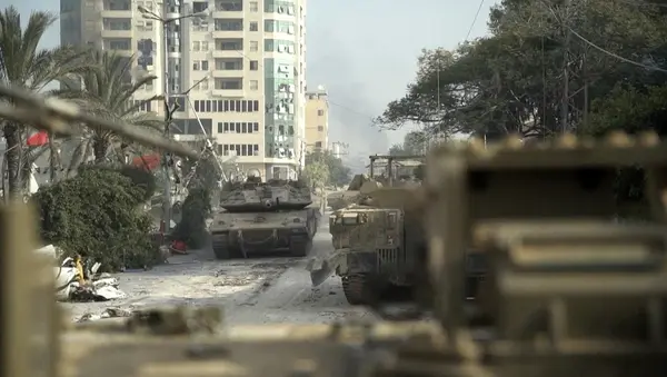 Dozens of Israeli tanks entered the southern Gaza Strip
