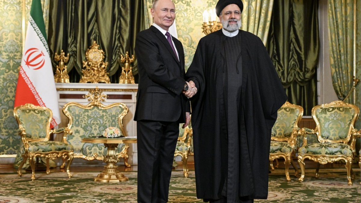 Ibrahim Raisi met with Vladimir Putin in the Kremlin