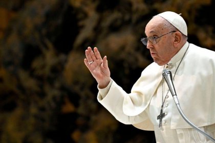 Pope Francis warns about the dangers of artificial intelligence