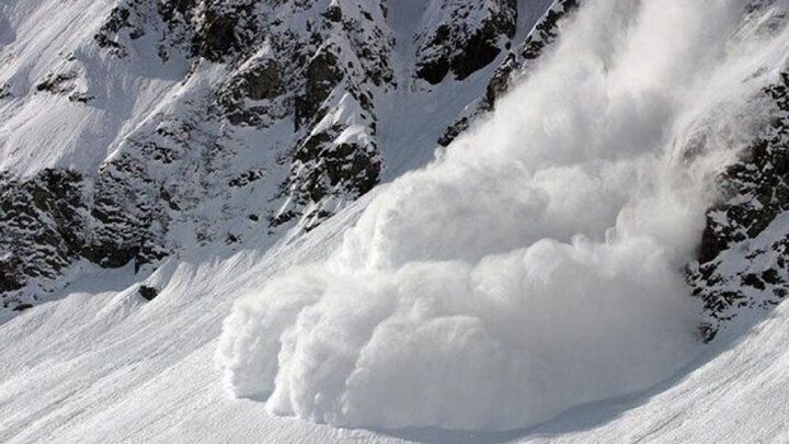 2 Climbers Rescued from Avalanche Incident in Oshnavieh