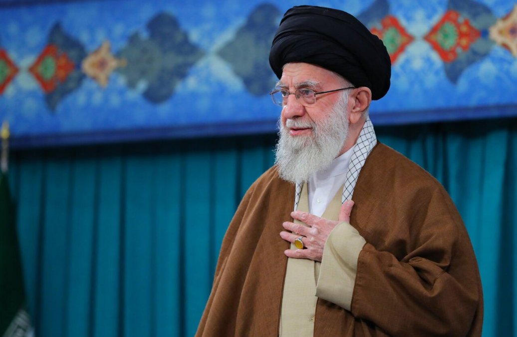 The leader of the Islamic Republic calls for the participation of virtues in the elections