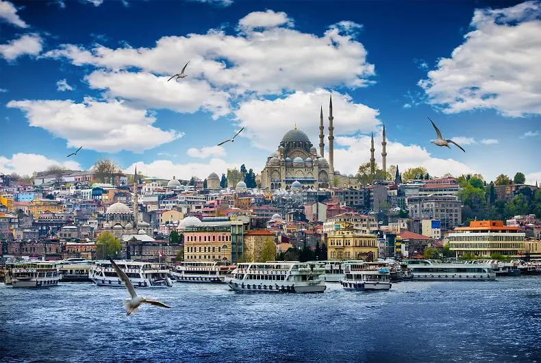 Hamshahri Report on the High Cost of Travel in Iran: Traveling to Turkey is Cheaper than Domestic Trips