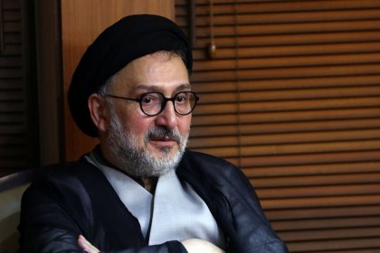 Abtahi rejected Rouhani's political competence