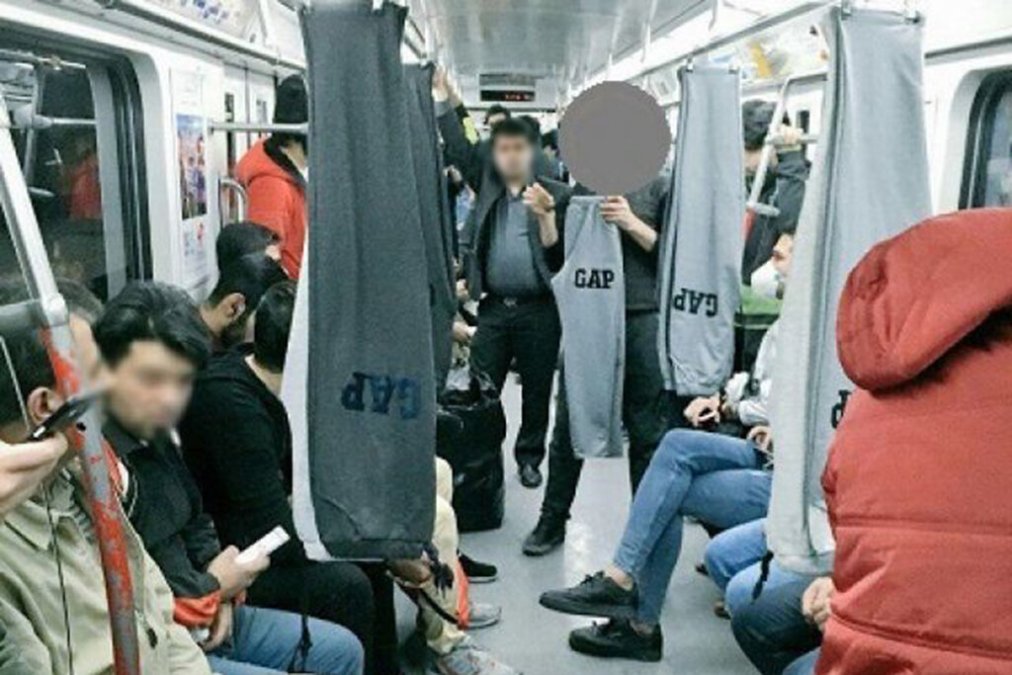 Street Vending in the Metro with a Daily Income of One Million Tomans