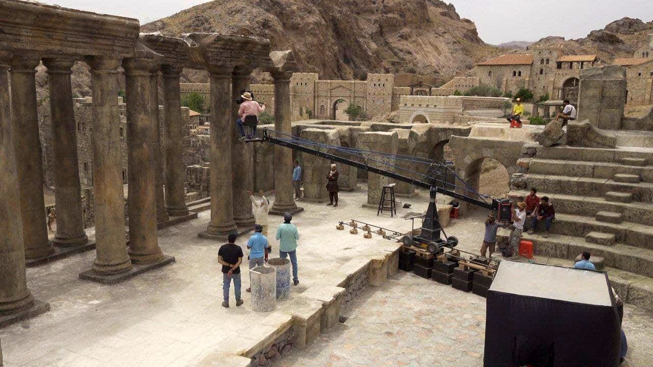 Collapse of the set in the location of the Salman Farsi series