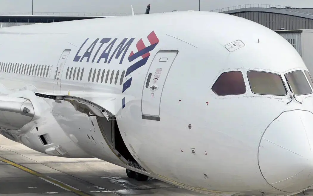 Technical Fault on Australia to Chile Flight Leaves Fifty Injured