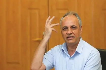 Zaidabadi to Zakani: Why not use the mosque construction costs to help the children at intersections?