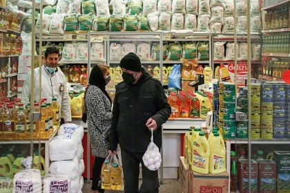 Reports of staggering inflation in Iran, the cost of acquiring seven items half a million