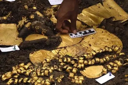 Discovery of a 1200-Year-Old Tomb Filled with Gold in Panama