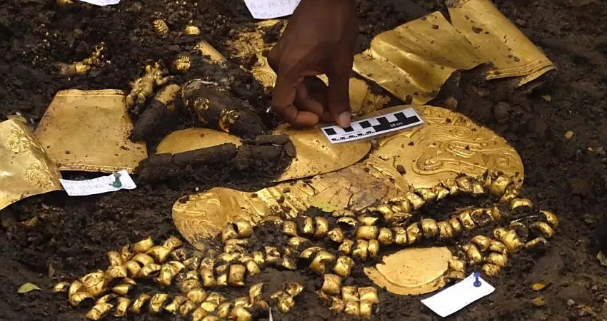 Discovery of a 1200-Year-Old Tomb Filled with Gold in Panama