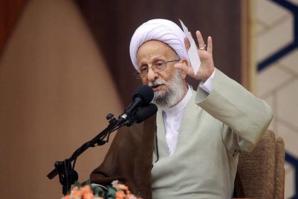 The Etemad newspaper reported that Yazdi's supporters took control of the parliament