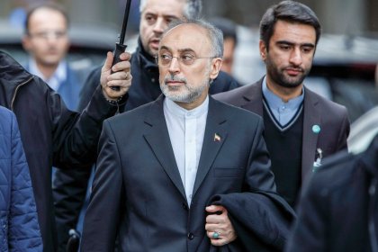 Ali Akbar Salehi should not let people separate from the system