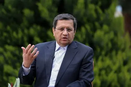 Hemati's Sarcasm Towards Raisi's Government for 42% Inflation, Thanking Each Other