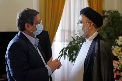 Hemmati's Reaction to Nowruz Statements by Raisi: No Mention of the Promise to Single-Digit Inflation
