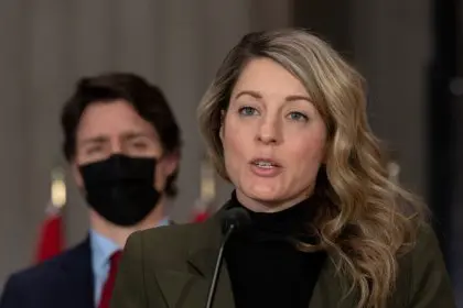 Canadian Foreign Minister Ottawa Halts Arms Sales to Israel