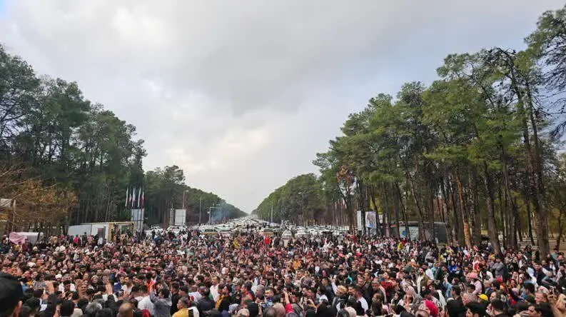 10,000 People Gathered at Haft-Sin Table in Persepolis, Fars Cultural Heritage