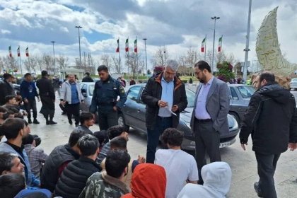 Foreign Nationals General Administration Collects Unauthorized Foreigners from Tehran Tourist Attractions