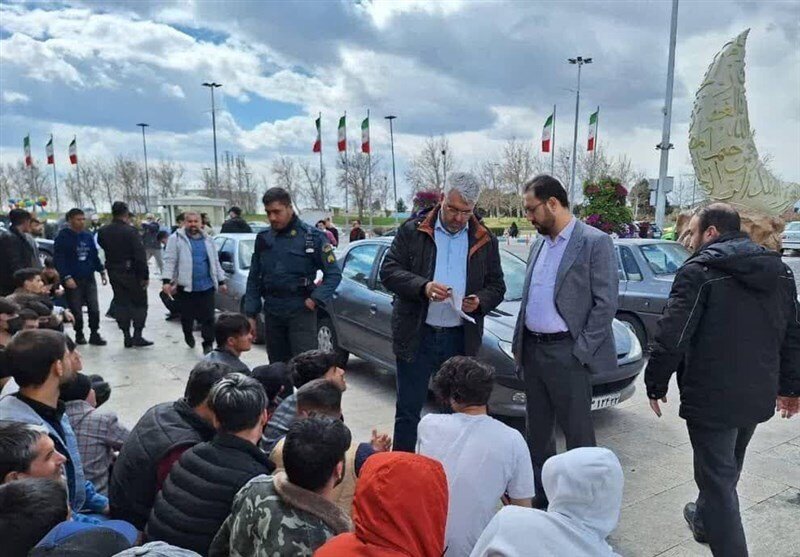 Foreign Nationals General Administration Collects Unauthorized Foreigners from Tehran Tourist Attractions