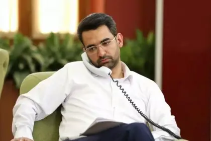 Azari Jahromi to Raisi: There is a significant gap between the government's claimed statistics and what people feel
