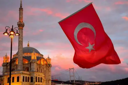 Farshad Momeni, Economist: In 2018, Iranians Bought as Much Property in Turkey as They Did in the Entire Decade Leading Up to 2018