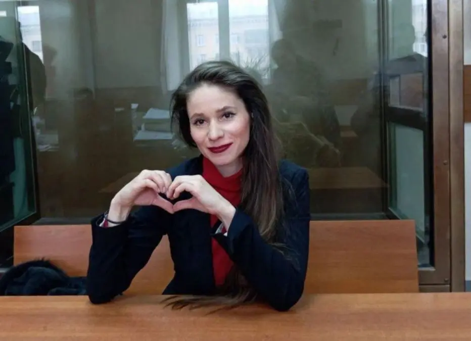 The journalist who recorded Navalny's last video before his death was arrested