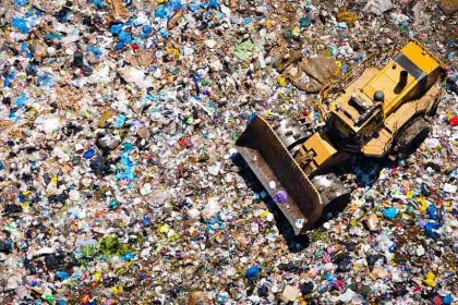 About 300 Scrap and Waste Centers and Vehicles Sealed in Tehran