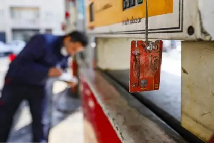 The Oil Minister: Special Fuel Cards for Gas Stations Will Soon Be Invalidated