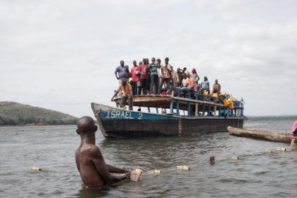 58 people killed in boat capsizing in the Central African Republic