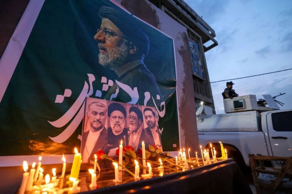 Holding the funeral procession and burial ceremony of Ebrahim Raisi in Mashhad