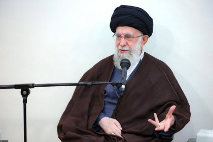 The leader of the Islamic Republic calls on everyone to pray for the health of the president and the group of servants