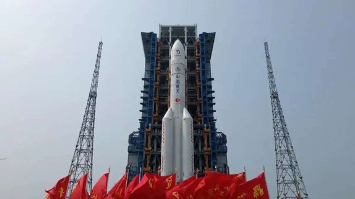 China's Probe Launch Towards the Dark Side of the Moon for Sampling