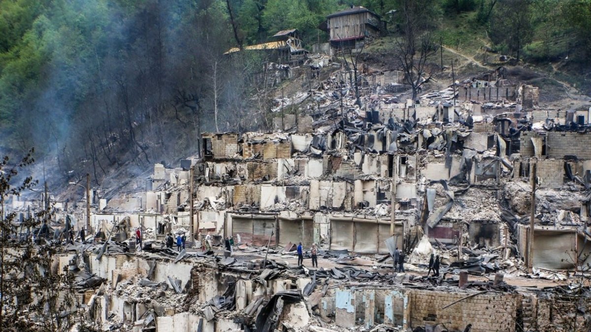 Governor of Gilan: 389 Residential and Commercial Units Destroyed in Shaft Fire