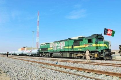 The first train carrying exports from Afghanistan after a few days of delay in Iran has set off towards the Turkish border