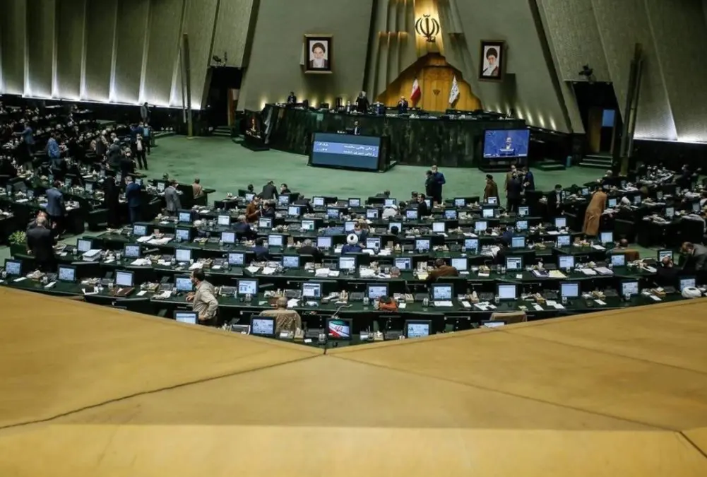 Cracks in a Unified Parliament