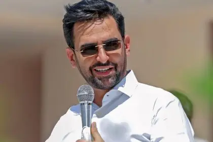 Azari Jahromi, Former Minister of Communications, Has Not Yet Decided to Run for Elections