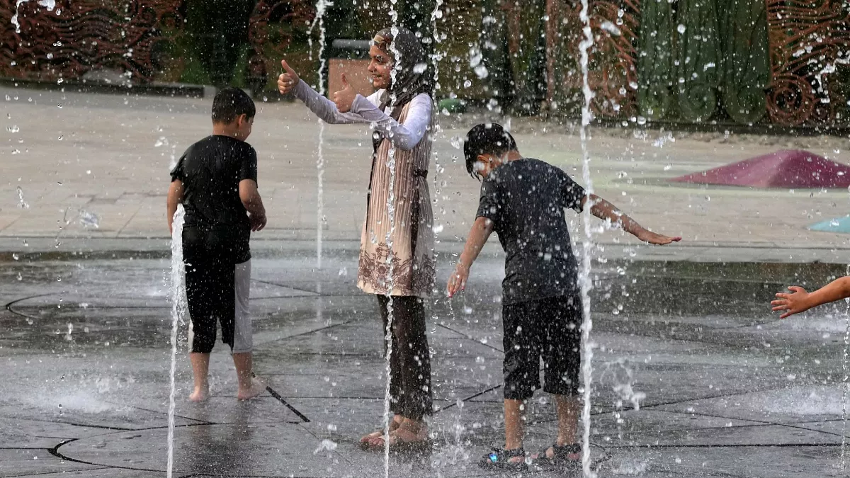 Severe Heat Wave in Iran: Temperatures in 9 Cities Exceed 50 Degrees