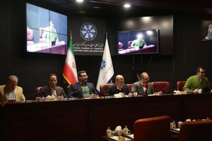 The head of the Tehran Chamber of Commerce also canceled Fridays off