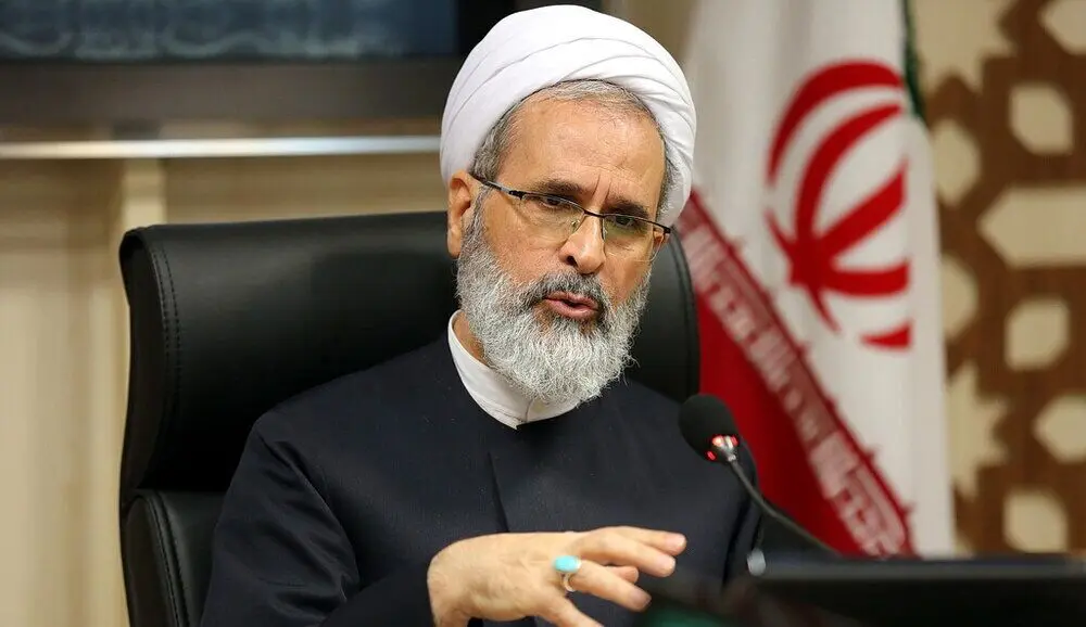 The Director of Islamic Seminaries Does Not Support Any Candidate