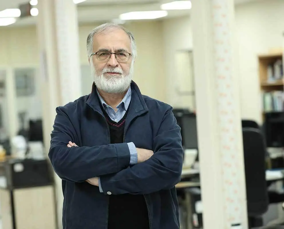 Mohammad Atrianfar Was the Top Debater in Last Night's Debate with Pourmohammadi