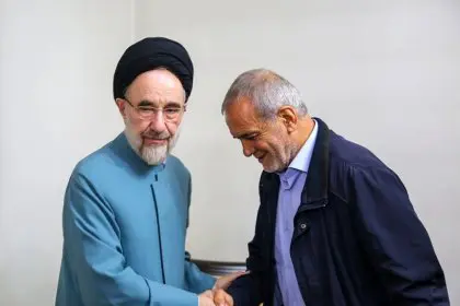 Kayhan Newspaper: Pezeshkian Wants to Form the Third Khatami Government