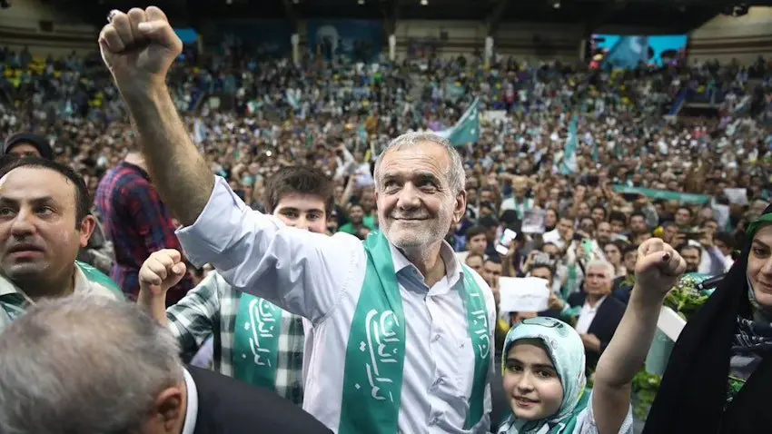Head of Pezeshkian's Campaign: Pezeshkian is a Candidate for Lifting Sanctions