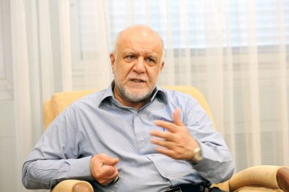 Bejan Zanganeh, Minister of Oil in Rouhani's government, filed a complaint against Zakani and Jalili