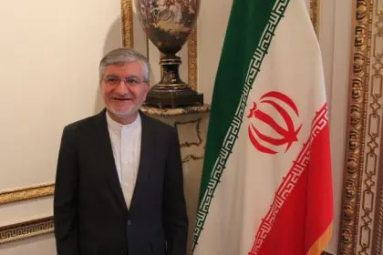 Zarif's Deputy at the Foreign Ministry: The Clouds, Wind, Moon, Sun, and Stars Are at Work for Pezeshkian's Rival