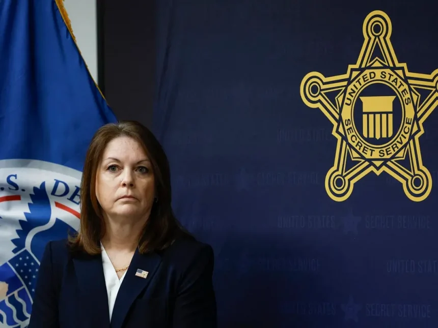 House Oversight Committee Calls for Resignation of U.S. Secret Service Director