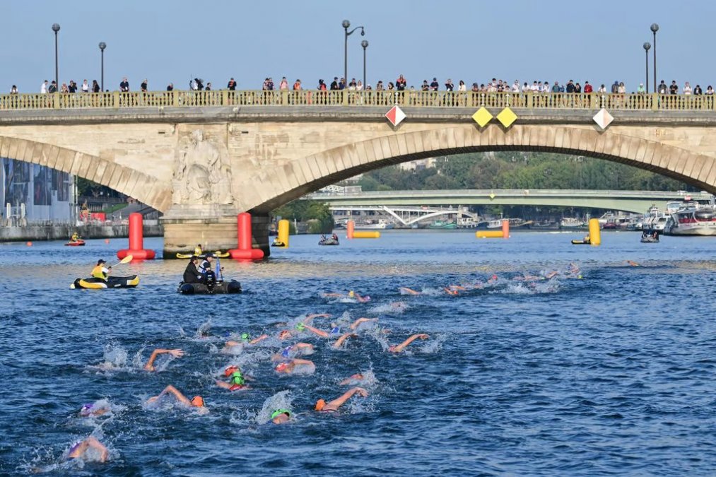 Bitter Memory of the Seine River in the Minds of Olympic Athletes