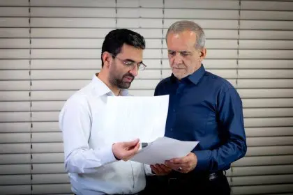 Azari Jahromi: The Pezeshkian Government Should Quickly Find a Solution to Lift the Filtering