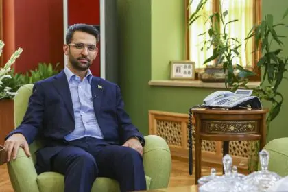 Azari Jahromi: NAJA Admits Morality Police's Treatment of 14-Year-Old Girl Was Wrong