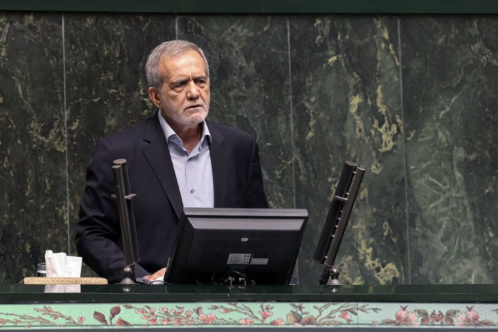 Masoud Pezeshkian Agreed with Ministry of Intelligence and IRGC Intelligence in Parliament